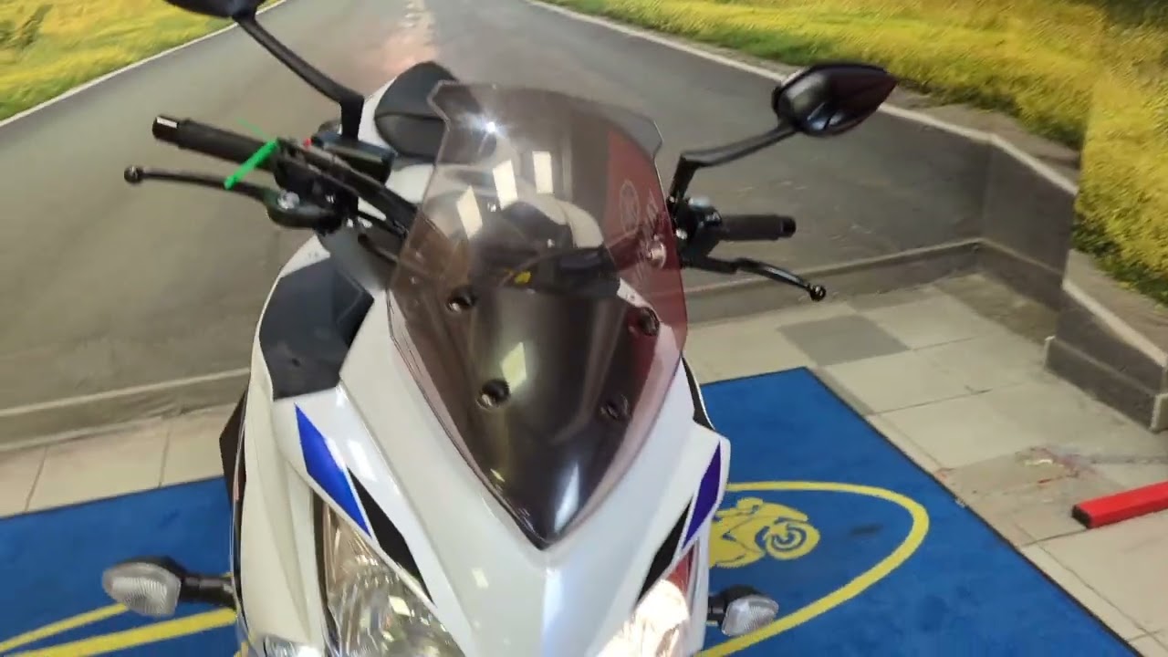 Suzuki GSXS 1000 F White 2020