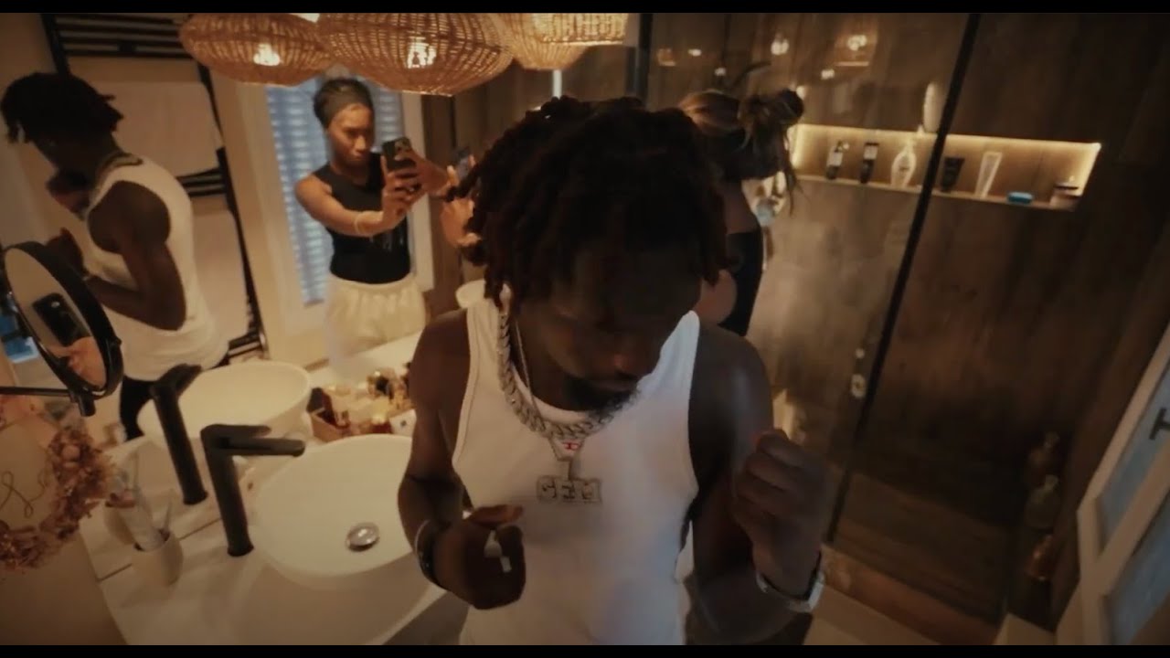 WAYNE FLENORY - NAIJA MAN (CLIP OFFICIEL)