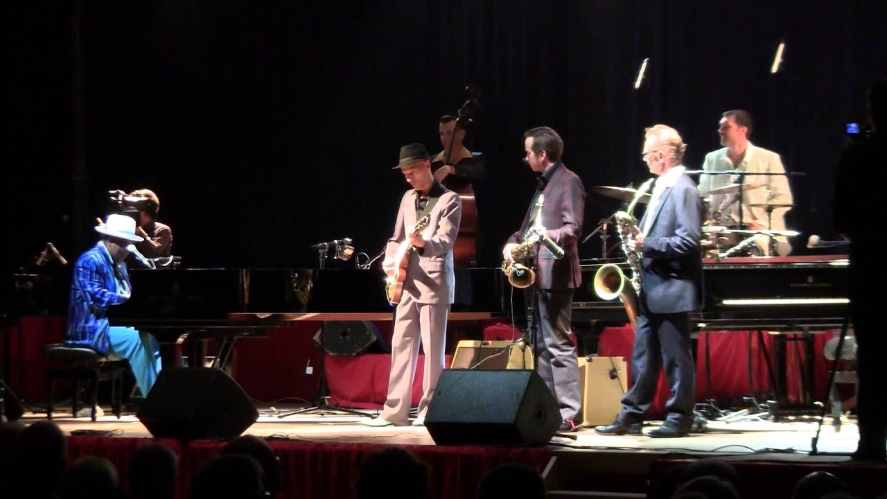 Kenny WAYNE à Laroquebrou 2013 . Jeudi 08 août 2013