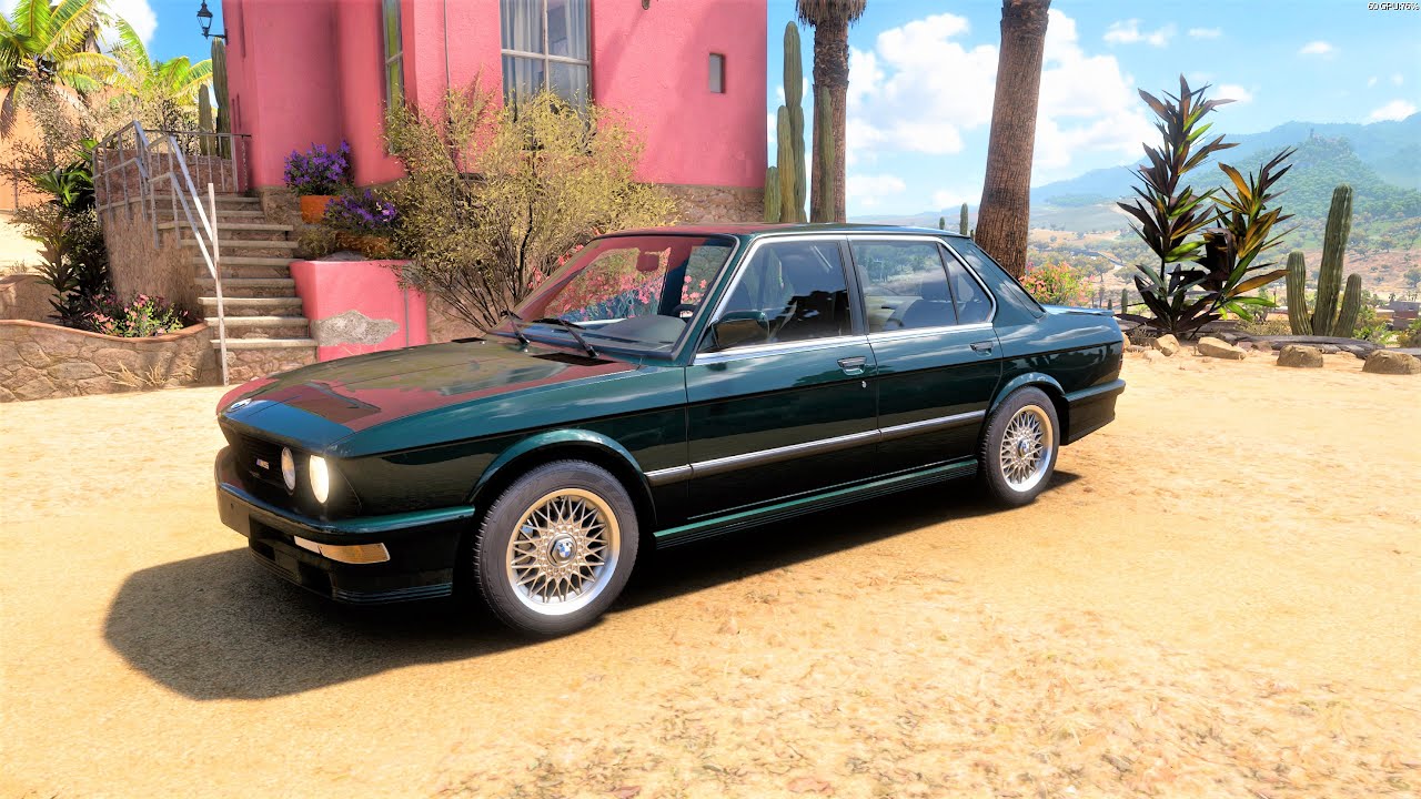 Forza Horizon 5 . BMW M5 1988 . Car Show Speed Jump Crash Test Drive . 4K 60fps.