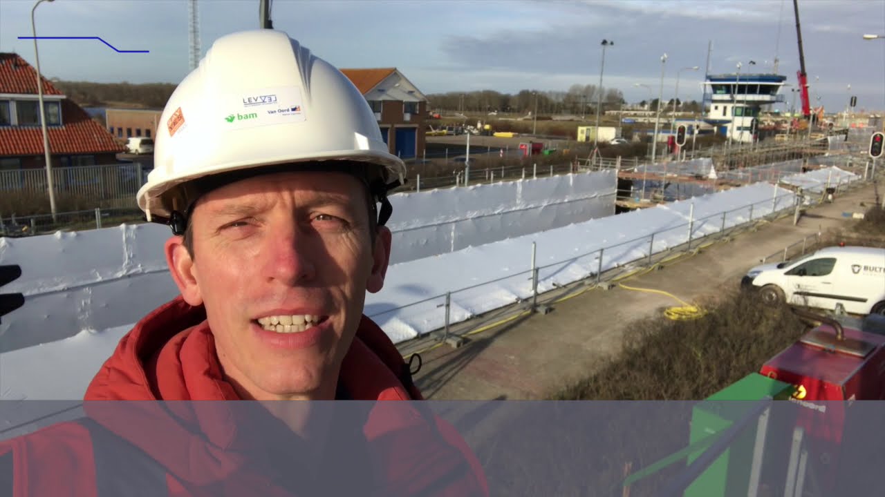 Vlog vanuit de drooggelegde schutsluizen in Den Oever!
