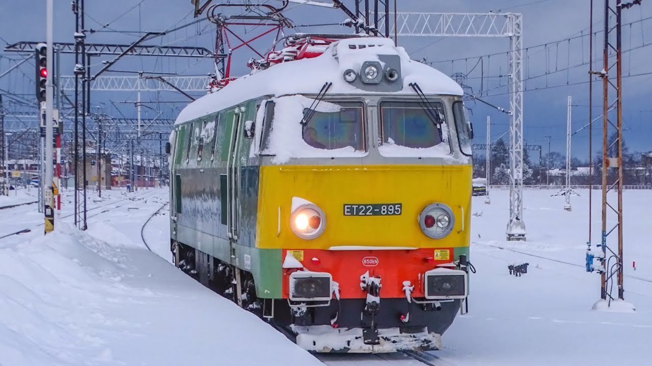 Zimowe ujęcia ET22-895 PKP Cargo ⛄| 16.01.2024