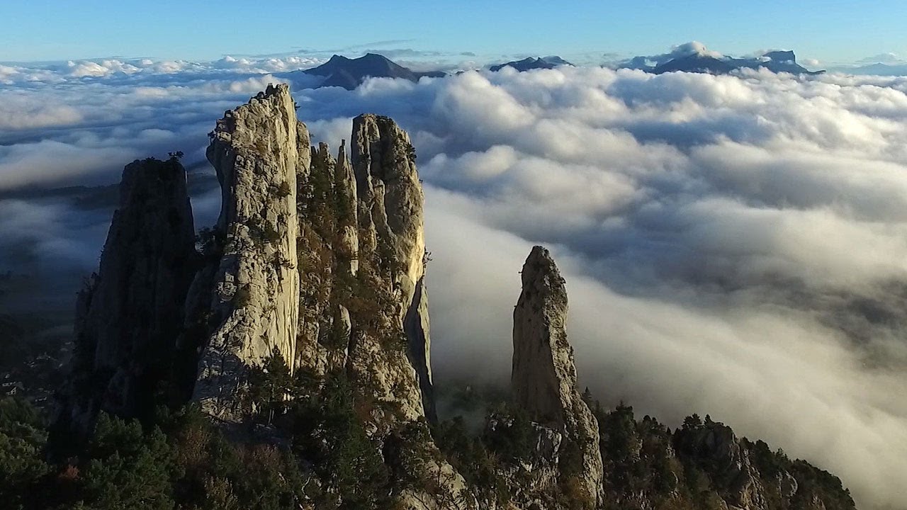 Les 3 Pucelles (Vercors) au dessus des nuages