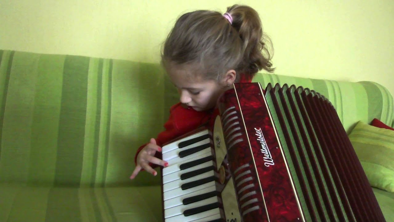 Uzicko kolo, Ana