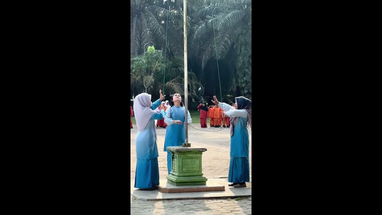 Para guru menjadi petugas upacara hut kampar di sdn 008 hangtuah #kampar 