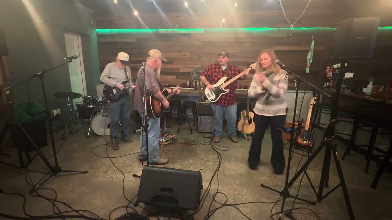 Robbie & Co. 4  February 4, 2026 @MobjackTavernOpenMic #robbie #robert #jonathan #gracie