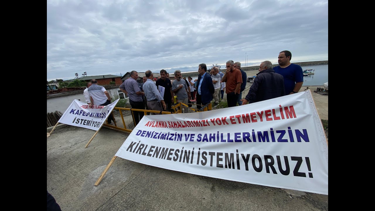 BALIKÇI KÖYÜNDE BALIKÇILAR AYAKTA… KAFES BALIKÇILIĞINA KARŞI DİRENİŞ ÇADIRI KURDULAR