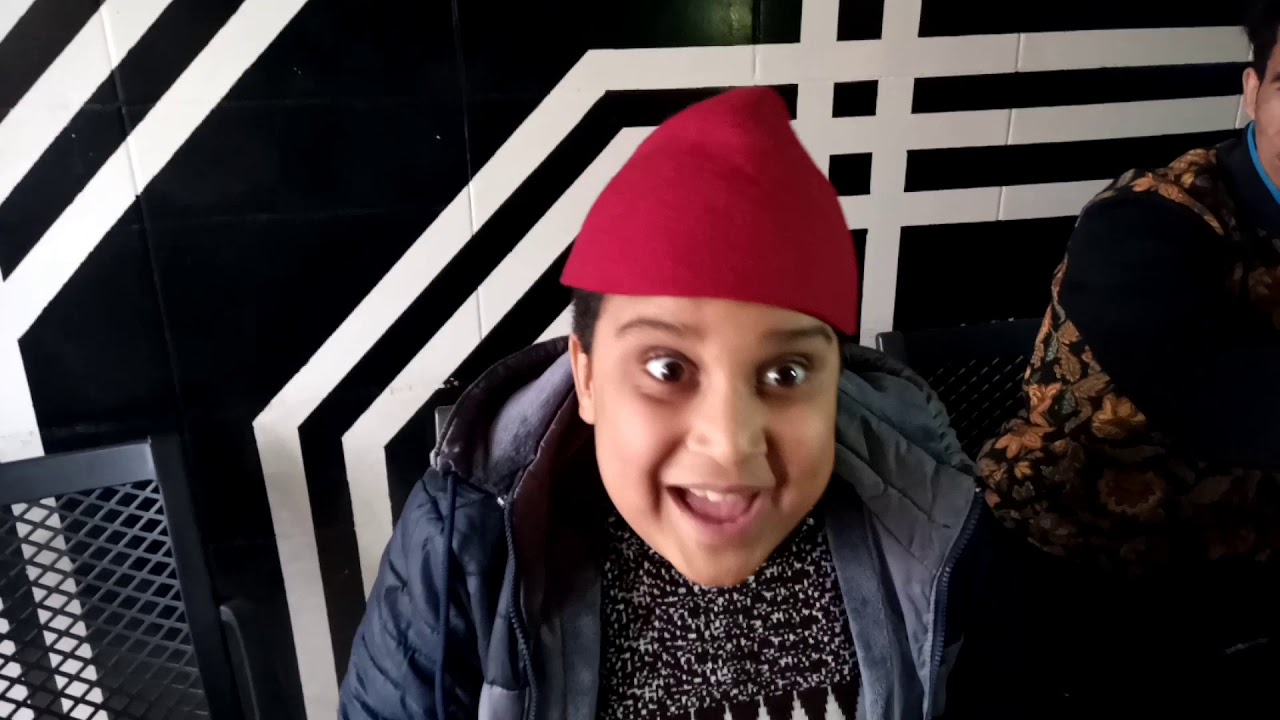 vlog سارة و مقلد اصوات  حديدان فاس و إبنه الكوميدي