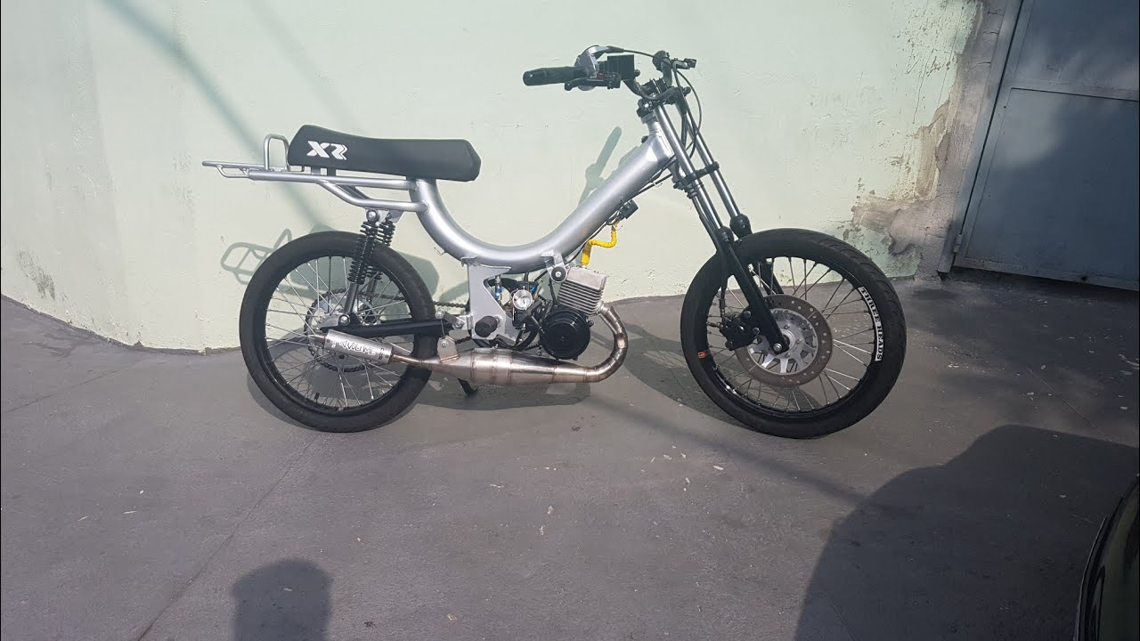 Mobilete com motor nacional anda muito