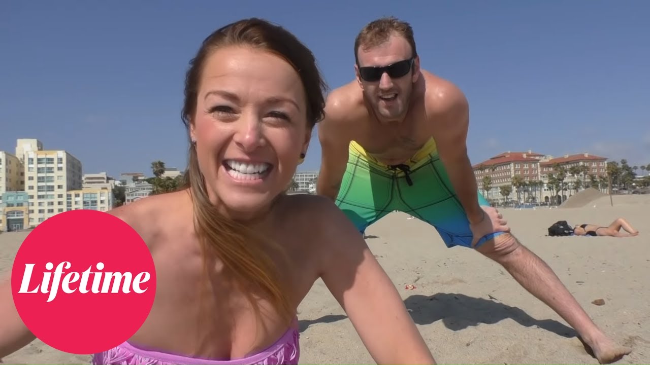 Married Life: Doug and Jamie: Beach Day | Lifetime