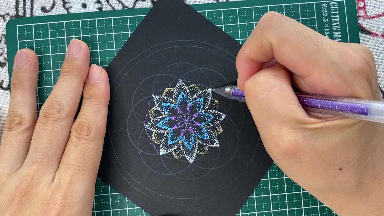 点描曼荼羅アートを描く！12cm角サイズ