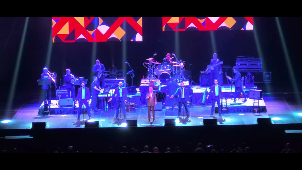 Frankie Valli @ Mohegan Sun Arena Big Girls Don't Cry extended 