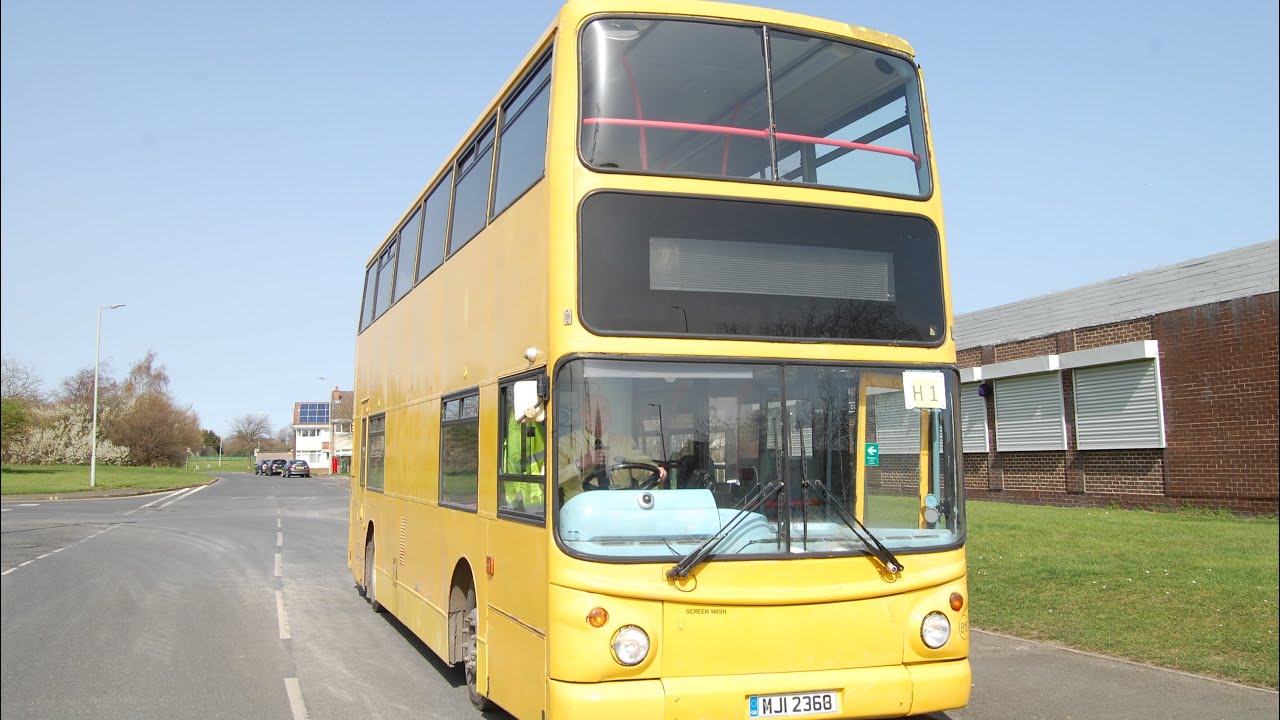 AWESOME EURO 2 THRASH: Gateshead Central Taxis MJI2368 Ex V307KGW Dennis Trident/ALX400