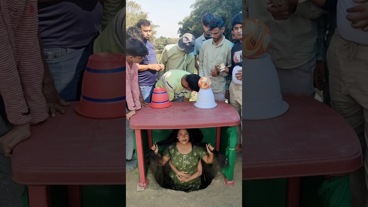 নিচের মহিলাটা কিভাবে বলটাকে চেঞ্জ করে দিল দেখেন ভাই