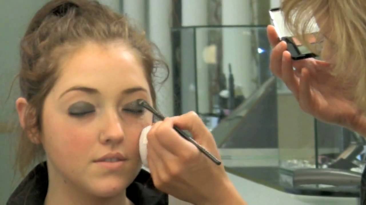 A Young Smokey Eye Look Tutorial with Eve Pearl