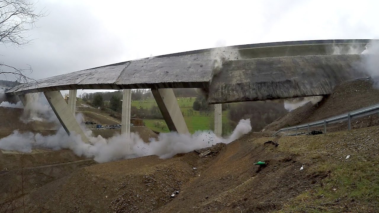Sprengung Talbrücke Eisern in Siegen am 26.03.2023