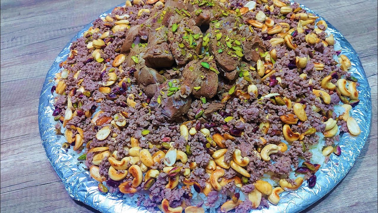منسف سوري حلبي و على اصوله و اطيب من هيك مافي كل عام و انتوا بخير