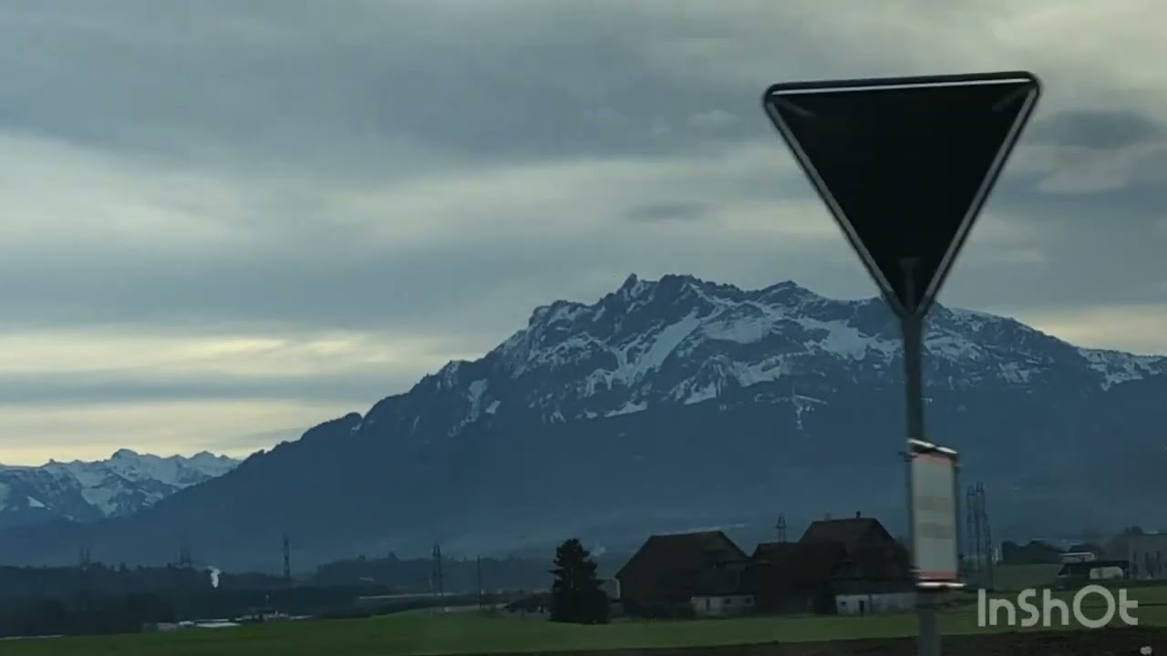 Viaggiare e sempre bello soprattutto in Svizzera  con il paesaggio spettacolare della natura 