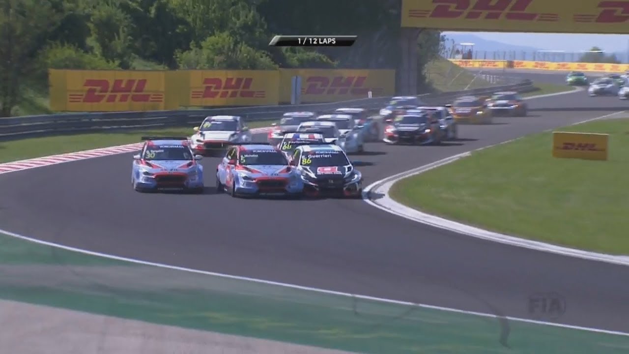 FIA WTCR 2018. Race 1 Hungaroring. Start