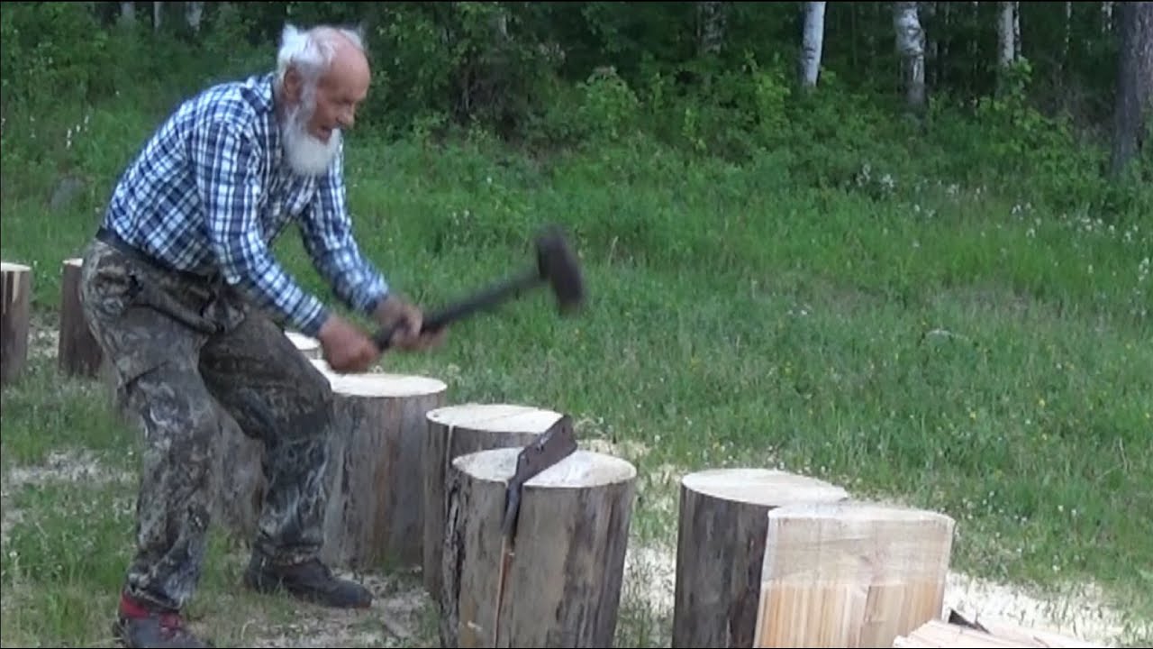 КАК КОЛОТЬ ДРОВА, КОГДА ЗА 85 ЛЕТ? На крученую чурку найдется клин с кувалдою.