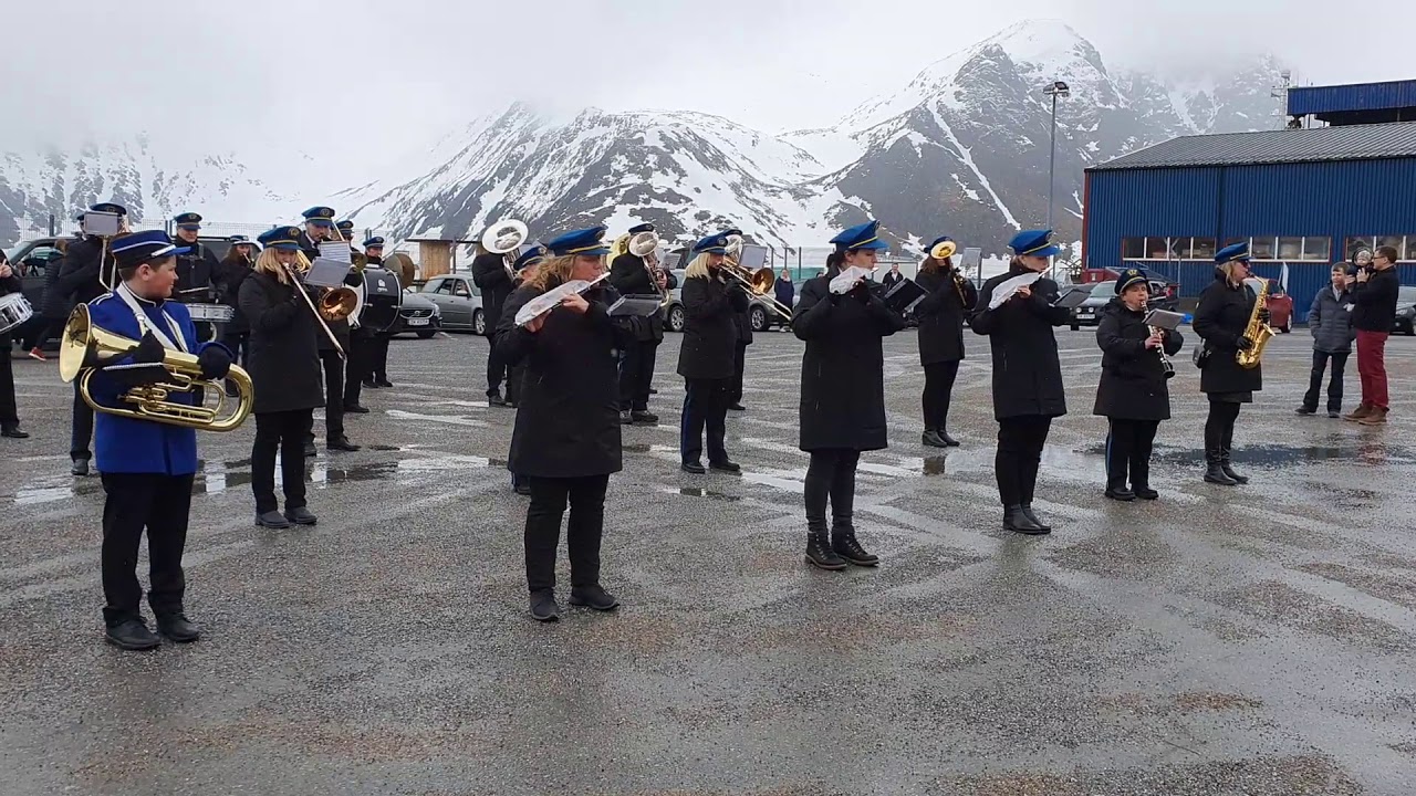 17  mai 2020 Honningsvåg   Korps