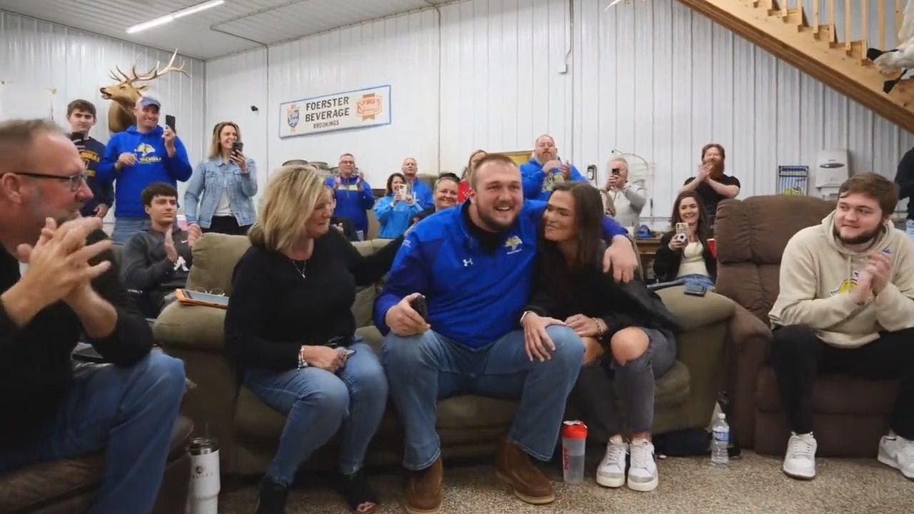 Pittsburgh Steelers draft Roosevelt & SDSU alum Mason McCormick