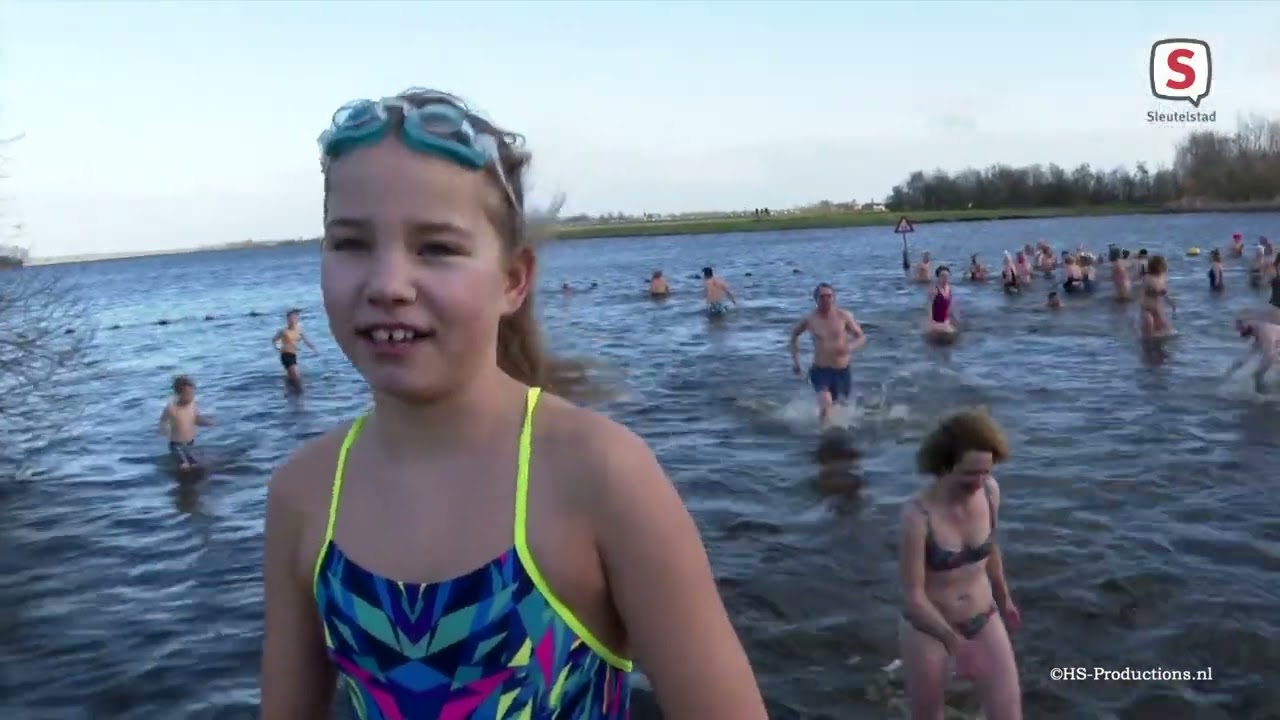 Nieuwjaarsduik Leiden Merenwijk (1 januari 2024)