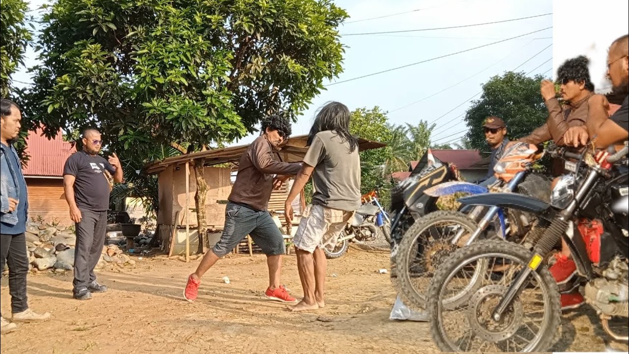 TAK DISANGKA PENGEMIS DIREMEHKAN, DIPUKULI TERNYATA MASTER BELADIRI