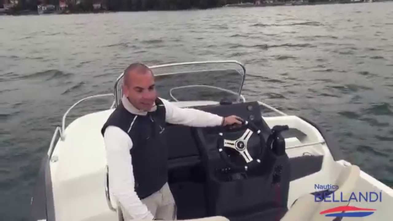 Test in acqua BENETEAU Flyer 6 SunDeck