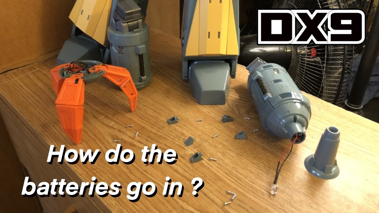 DX9 Gabriel / Omega Supreme - How do you install the BATTERIES for the LIGHT feature ?