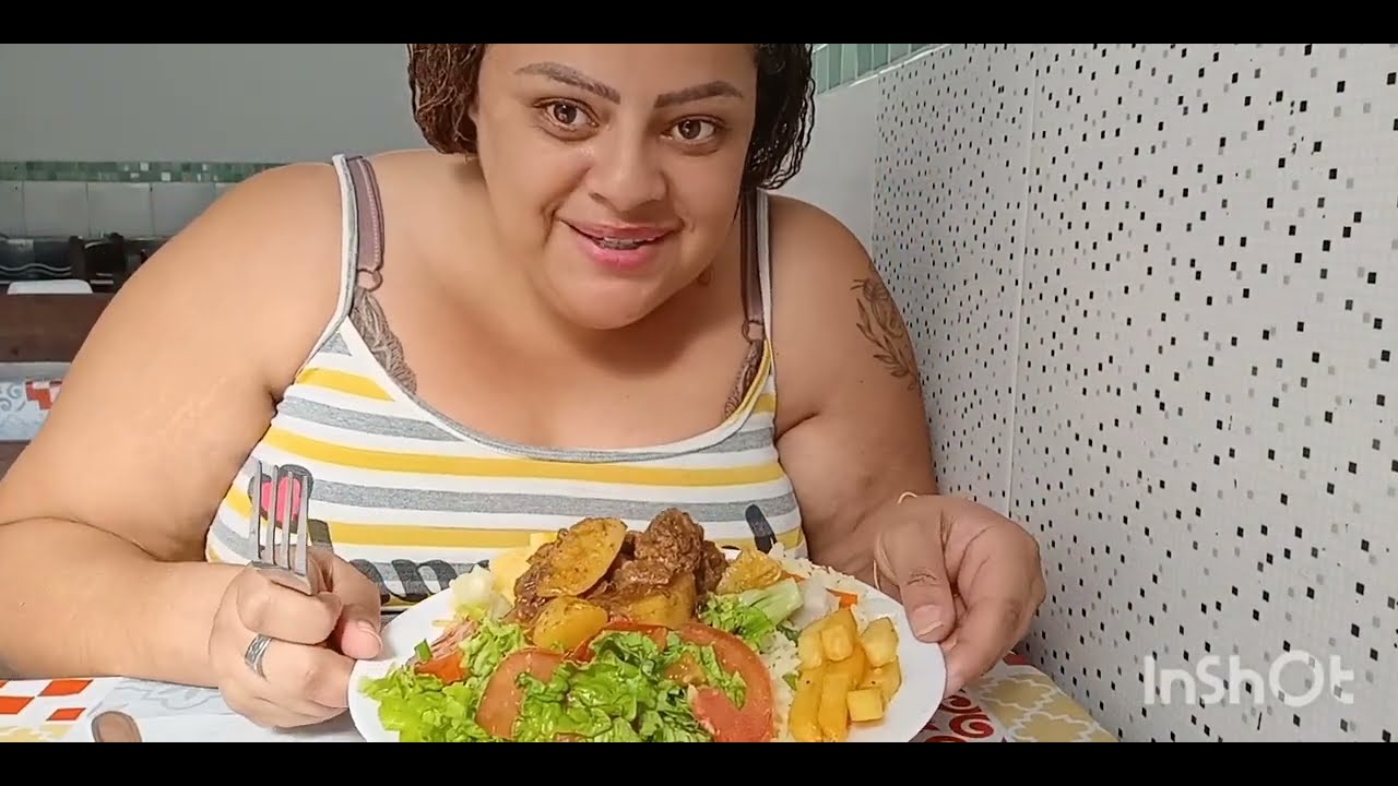 Gente se inscreve no meu canal, almocei fora prato feito, vem ver gente curta comenta compartilhe 🥰🫰
