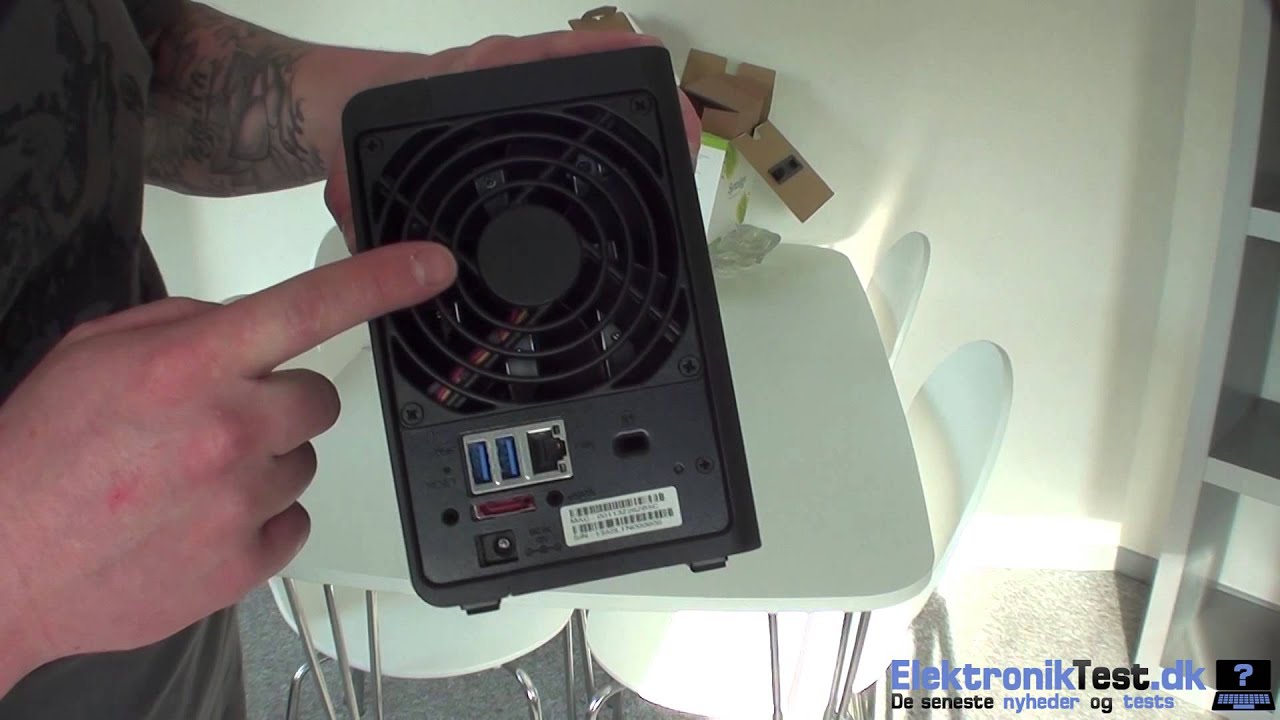 Unboxing af Synology DS214 Play @ ElektronikTest.dk