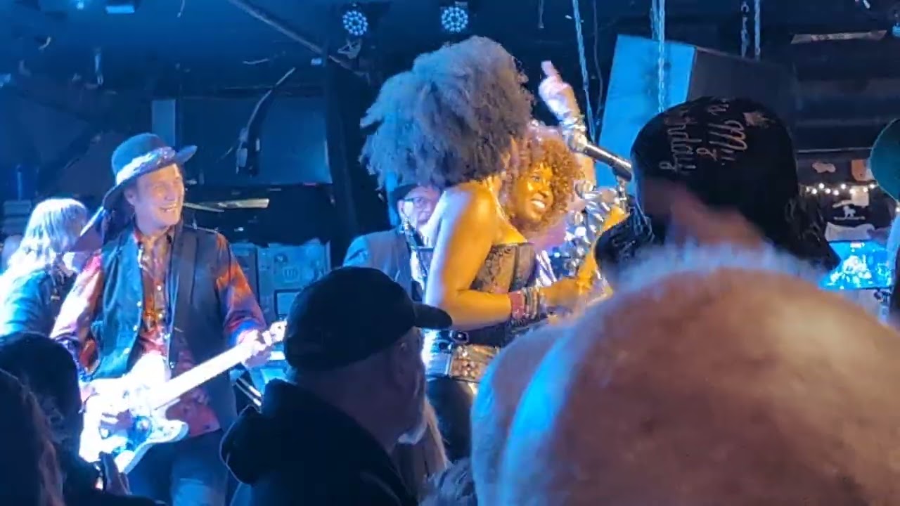Merry Xmas Baby / Santa Claus  - Little Steven Disciples of Soul w/ Bruce Springsteen 12/14/25