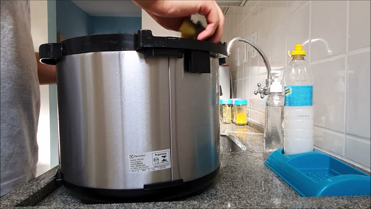 Panela de pressão elétrica Electrolux PCC20, limpeza e higienização.