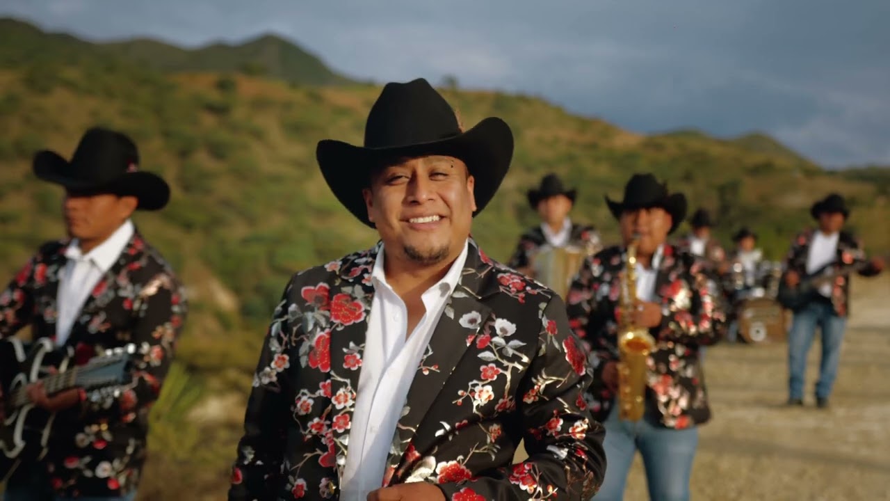 “LOS POLVOS DE ESTOS CAMINOS “, GATILLEROS DE GÜILÀ FT EL COMPA BARRA Y LA REGIÓN NORTEÑA (2024)