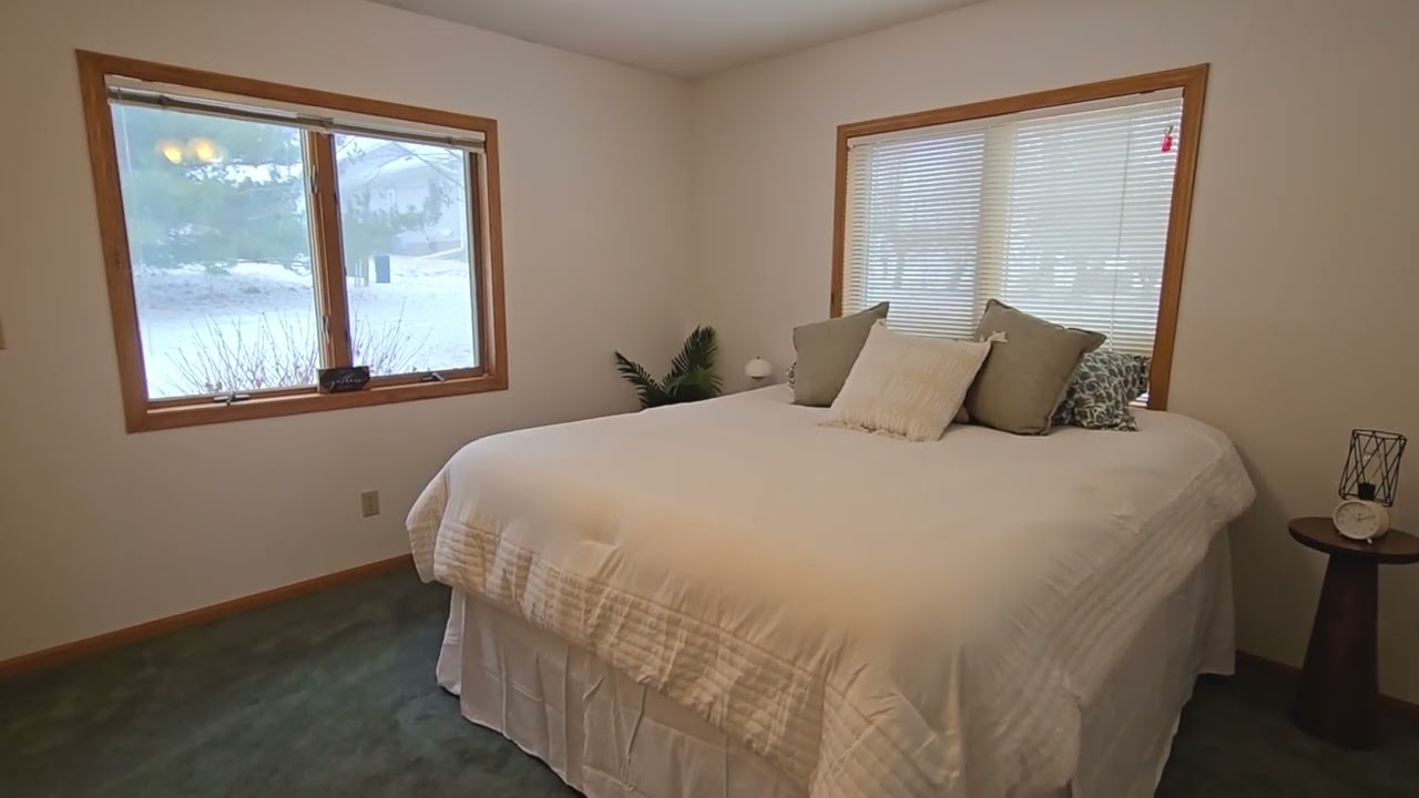 213 6th Street in Kenyon, MN