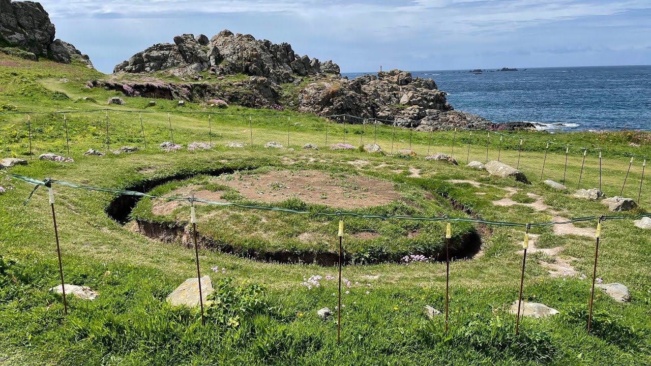 Walking from Portelet Beach to The Fairy Ring, Guernsey May 2022