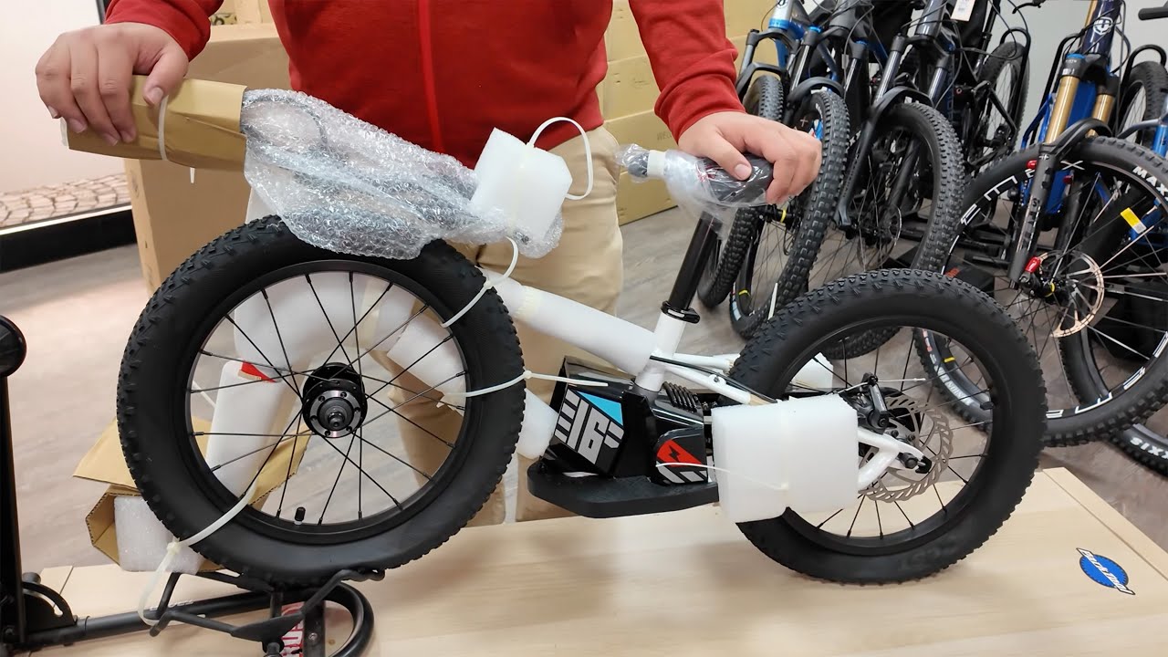 Elektro-Laufrad f&uuml;r Babys Neuheiten 2025 Mondraker Grommy 12'' Kinder Laufrad Test und Kaufberatung