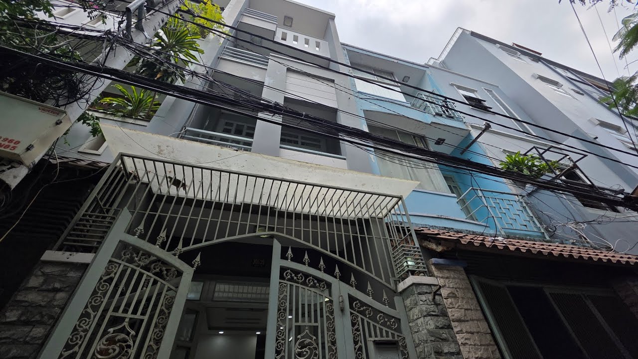 Hết đường xoay chủ bán gấp để về quê ở luôn, nhà 2 lầu sân thượng