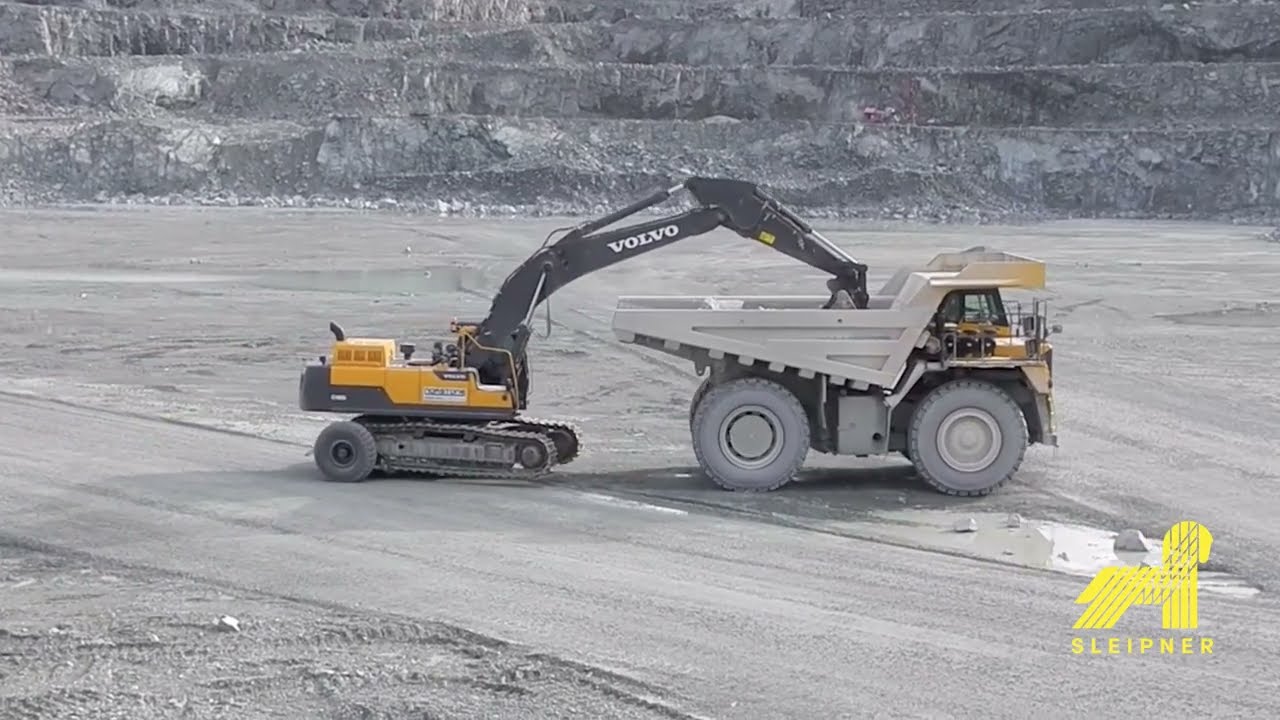 E50 dollies with Volvo EC480