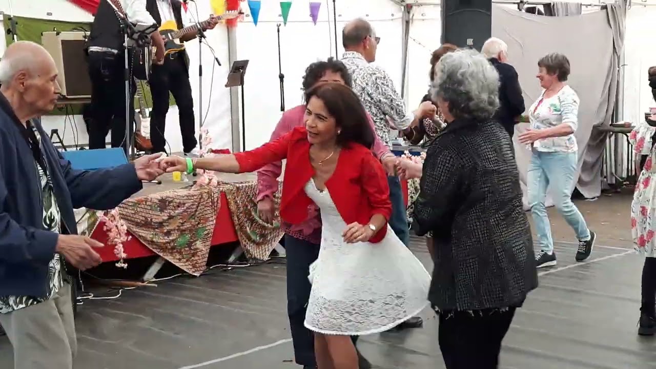 Deel-11) Pasar Malam Raffy,Een gezellige Finale (Einde) Pasar, m.m.v. ROT Band en alle vrijwillegers