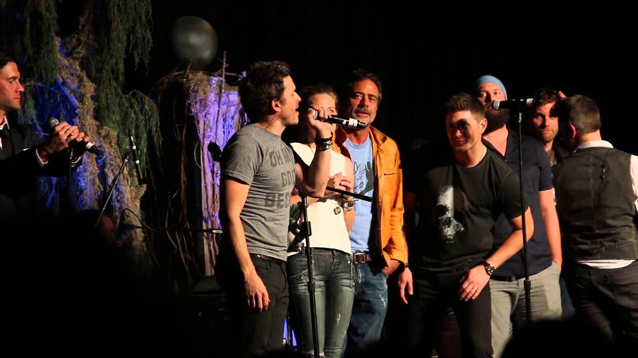 Supernatural Cast sings 