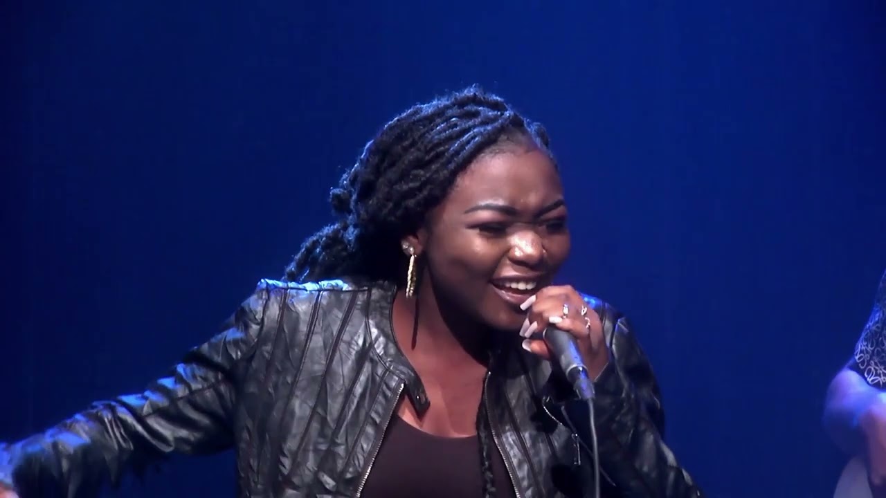 Pecutie - Fighter (Live at IFC Douala)