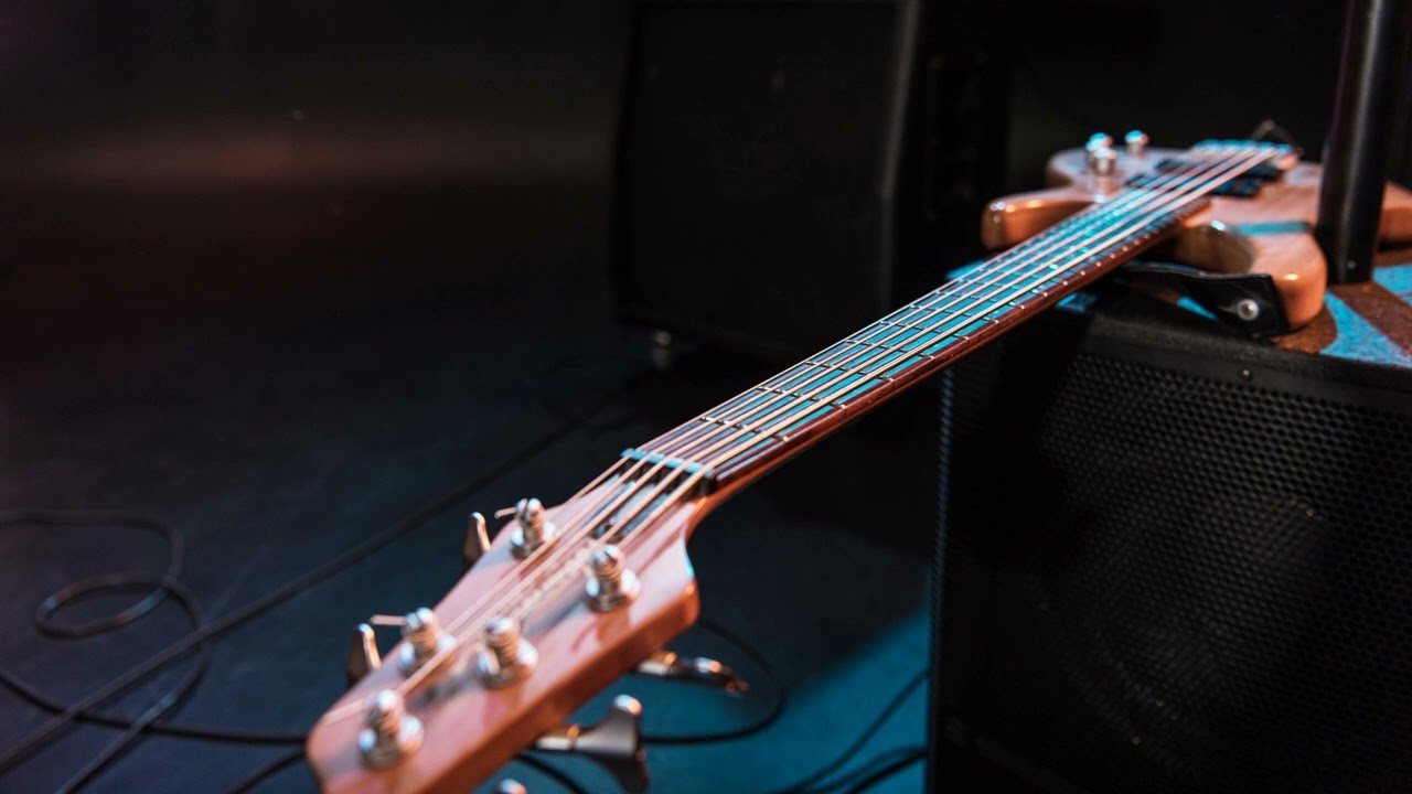 Angra - Angels And Demons (bass backing track)