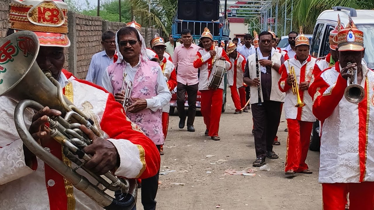 NISARGA RAJA AIK SANGTE BY DIPAK BRASS BAND MAJLGAON BEED.