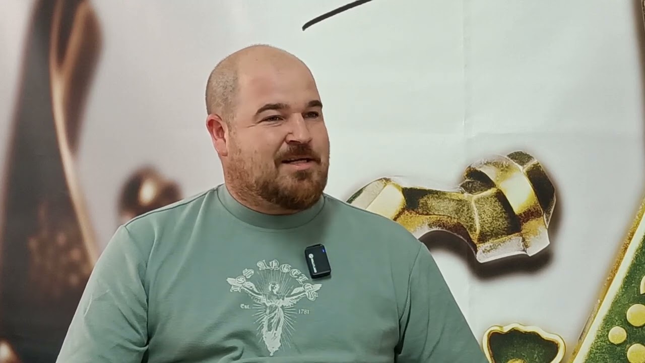 Nicolás Meaño: “Cando imos pedir polas casas dinnos: pero xa estades aquí outra vez?”