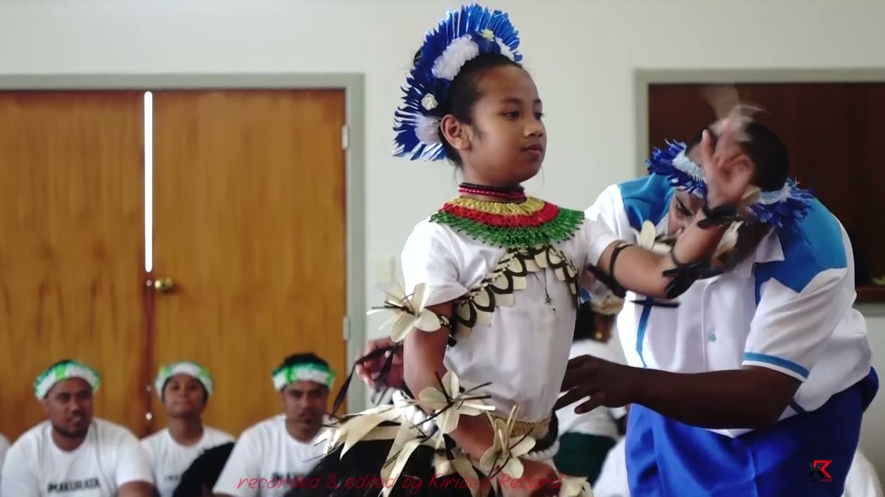 Kiribati -  Tina taua mwaie by Jenny Tawita Enete