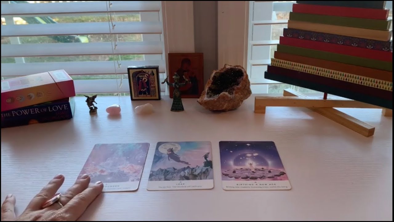 Pick a card love ❤️❤️ Who is my person **really**? Divine Union, Soulmate, Twinflame ... (Timeless)