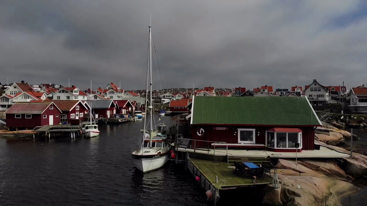 Fisket&aring;ngen Kungshamn, Sweden - DJI Mavic Air