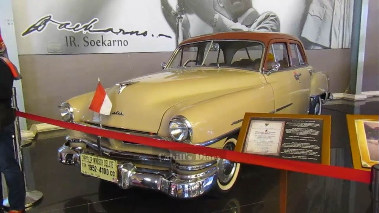 1952 CHRYSLER WINDSOR DELUXE 4100CC - MOBIL PRESIDEN INDONESIA PERTAMA